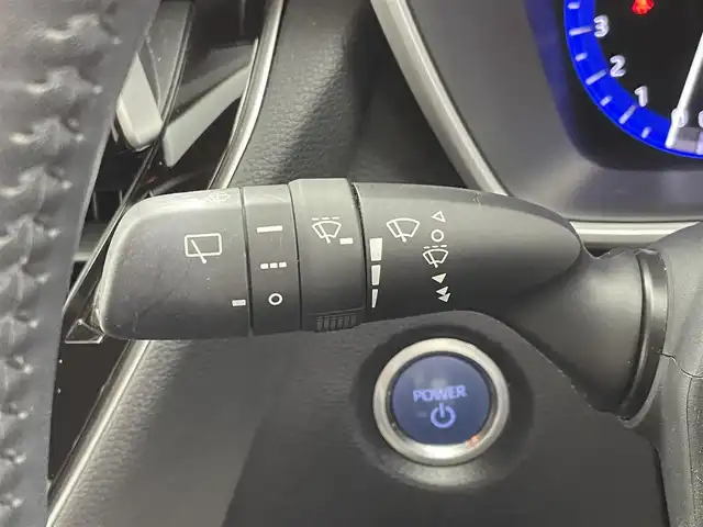トヨタ カローラ スポーツ ハイブリッドG Z 群馬県 2018(平30)年 6万km ホワイトパールクリスタルシャイン 純正9型ナビ/フルセグTV/CD/DVD再生/Bluetooth接続/バックモニター/トヨタセーフティセンス/衝突被害軽減ブレーキ/車線逸脱警報機能/オートマチックハイビーム/レーダークルーズコントロール/ヘッドアップディスプレイ/ブラインドスポットモニター/シートヒーター/電動パーキングブレーキ/ブレーキホールド/ビルトインETC/ドライブレコーダー/横滑り防止装置/スマートキー/プッシュスタート/クリアランスソナー/フルオートエアコン/純正LEDヘッドライト/純正18インチアルミホイール