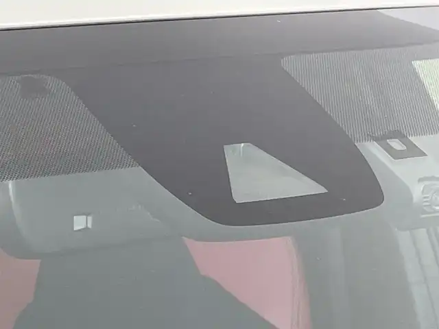 トヨタ カローラ スポーツ ハイブリッドG Z 群馬県 2018(平30)年 6万km ホワイトパールクリスタルシャイン 純正9型ナビ/フルセグTV/CD/DVD再生/Bluetooth接続/バックモニター/トヨタセーフティセンス/衝突被害軽減ブレーキ/車線逸脱警報機能/オートマチックハイビーム/レーダークルーズコントロール/ヘッドアップディスプレイ/ブラインドスポットモニター/シートヒーター/電動パーキングブレーキ/ブレーキホールド/ビルトインETC/ドライブレコーダー/横滑り防止装置/スマートキー/プッシュスタート/クリアランスソナー/フルオートエアコン/純正LEDヘッドライト/純正18インチアルミホイール