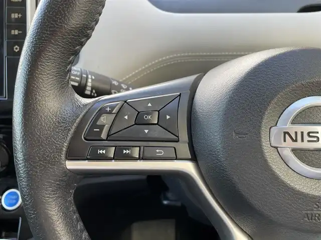 日産 セレナ e－パワー ハイウェイスター V 広島県 2019(令1)年 8.3万km ブリリアントホワイトパール 2トーン プロパイロット /純正10インチナビ/CD/DVD/Blu-ray/DTV/Bluetooth/アラウンドビューモニター/社外フリップダウンモニター/両側パワースライドドア /LEDオートライト/オートマチックハイビーム /ビルトインETC/ドライブレコーダー/コーナーセンサー /BSM/スマートキー/プッシュスタート /フロアマット/後席エアコン