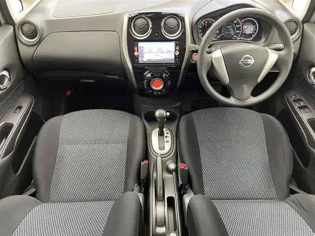日産 ノート X DIG－S Vセレ +セーフ 滋賀県 2014(平26)年 8.8万km ブリリアントシルバー 社外ナビ/前方ドライブレコーダー/コーナーセンサー/レーンキープアシスト/オートライト/プッシュスタート/スマートキー/スペアキー