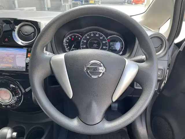 日産 ノート X DIG－S Vセレ +セーフ 滋賀県 2014(平26)年 8.8万km ブリリアントシルバー 社外ナビ/前方ドライブレコーダー/コーナーセンサー/レーンキープアシスト/オートライト/プッシュスタート/スマートキー/スペアキー