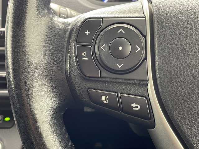 トヨタ ヴォクシー ハイブリッド V 沖縄県 2014(平26)年 10.9万km ブラッキッシュアゲハガラスフレーク 純正9インチナビ(ＮＳＺＴ－Ｙ６２Ｇ)　/(フルセグＴＶ　Ｂｌｕｅｔｏｏｔｈ　ＣＤ　ＤＶＤ　ＡＭ　ＦＭ)　/バックカメラ　/ビルトインＥＴＣ　/フリップダウンモニター　/両側パワースライドドア　/クルーズコントロール/シートヒーター/スマートキー/プッシュスタート　/ＬＥＤヘッドライト　/オートライト/禁煙車/社外アルミホイール/純正フロアマット/保証書/取扱説明書