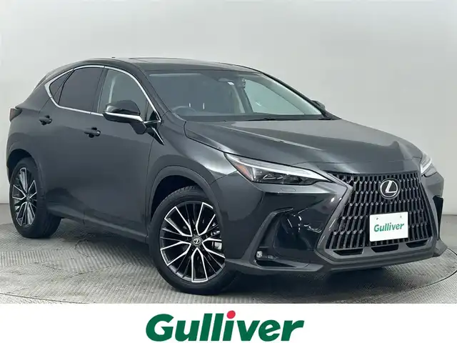 レクサス ＮＸ 350h バージョンL 道央・札幌 2023(令5)年 2.4万km グラファイトブラックガラスフレーク ・４WD/・サンルーフ/・プリクラッシュセーフティ/・レーンディパーチャーアラート/・フロントクロストラフィックアラート/・リアクロストラフィックアラート/・プロアクティブドライビングアシスト/・ロードサインアシスト/・ブラインドスポットモニター/・メーカーナビ/・全方位カメラ/・フルセグTV/・Bluetooth/・パワーバックドア/・レザーシート/・シートヒーター/・シートクーラー/・メモリシート/・ビルトインETC/・パドルシフト/・LEDヘッドライト