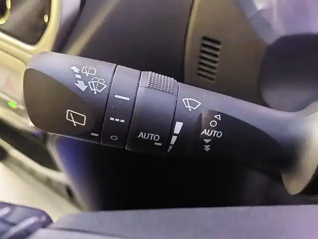 トヨタ ランドクルーザー プラド TX Lパッケージ 東京都 2020(令2)年 2.7万km ブラック ワンオーナー /トヨタセーフティセンス/・プリクラッシュセーフティ/・歩行者検知/・先行車発進告知機能/・車線維持支援/・渋滞追従機能/・自動ハイビーム/4WD /ルーフレール/純正ナビ /・FM/AM/CD/DVD/・フルセグTV/Bluetooth/バックカメラ /レザーシート /D/Nパワーシート /シートヒーター/ベンチレーション/MTモード付AT /コーナーセンサー /純正17インチアルミホイール /純正フロアマット/エンジンスタートボタン /スマートキー/スペアキー有/保証書/取扱説明書