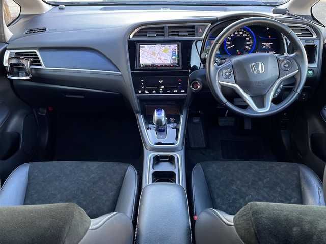 ホンダ シャトル ハイブリッド X 福島県 2015(平27)年 10.4万km ミッドナイトブルービームM 4WD ナビ フルセグTV シティブレーキ クルーズコントロール ETC パドルシフト 革巻きステアリング オートライト フォグランプ 社外アルミホイール 横滑り防止 スマートキー