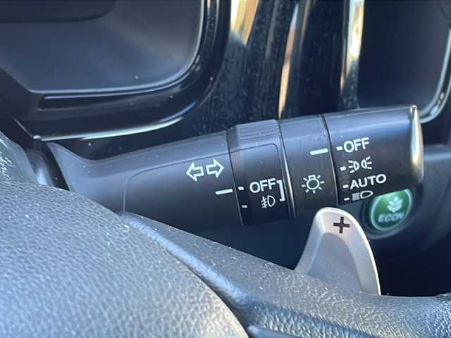 ホンダ シャトル ハイブリッド X 福島県 2015(平27)年 10.4万km ミッドナイトブルービームM 4WD ナビ フルセグTV シティブレーキ クルーズコントロール ETC パドルシフト 革巻きステアリング オートライト フォグランプ 社外アルミホイール 横滑り防止 スマートキー