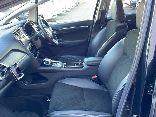 ホンダ シャトル ハイブリッド X 福島県 2015(平27)年 10.4万km ミッドナイトブルービームM 4WD ナビ フルセグTV シティブレーキ クルーズコントロール ETC パドルシフト 革巻きステアリング オートライト フォグランプ 社外アルミホイール 横滑り防止 スマートキー