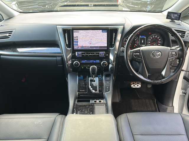 トヨタ アルファード S Cパッケージ 広島県 2022(令4)年 4.1万km ホワイトパールクリスタルシャイン 禁煙/モデリスタエアロ/ツインムーンルーフ/セーフティセンス/・プリクラッシュセーフティ/・LTA/LDA/RSA/・先行車発進告知/・オートマチックハイビーム/BSM/RCTA/クリアランスソナー/アルパイン１１型ナビ/・フルセグ/Bluetooth/CD/DVD/SD/REC/HDMI/USB/バックカメラ/アルパインフリップダウンモニター（PXH12X-L）/デジタルインナーミラー/3眼LEDヘッドライト/オートライト/フォグランプ/前後ドライブレコーダー/ビルトインETC/合皮シート/シートヒーター/シートベンチレーション/パワーシート/メモリシート/ウッドコンビステアリング/ステアリングスイッチ/ステアリングヒーター/パワーバックドア/スマートキー/スペアキー/プッシュスタート/ドアバイザー/AC100V100W電源/純正18インチアルミホイール（スタッドレス）/18インチサマータイヤ４本車載（ホイール無し）