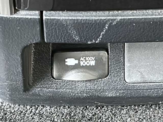 トヨタ アルファード S Cパッケージ 広島県 2022(令4)年 4.1万km ホワイトパールクリスタルシャイン 禁煙/モデリスタエアロ/ツインムーンルーフ/セーフティセンス/・プリクラッシュセーフティ/・LTA/LDA/RSA/・先行車発進告知/・オートマチックハイビーム/BSM/RCTA/クリアランスソナー/アルパイン１１型ナビ/・フルセグ/Bluetooth/CD/DVD/SD/REC/HDMI/USB/バックカメラ/アルパインフリップダウンモニター（PXH12X-L）/デジタルインナーミラー/3眼LEDヘッドライト/オートライト/フォグランプ/前後ドライブレコーダー/ビルトインETC/合皮シート/シートヒーター/シートベンチレーション/パワーシート/メモリシート/ウッドコンビステアリング/ステアリングスイッチ/ステアリングヒーター/パワーバックドア/スマートキー/スペアキー/プッシュスタート/ドアバイザー/AC100V100W電源/純正18インチアルミホイール（スタッドレス）/18インチサマータイヤ４本車載（ホイール無し）