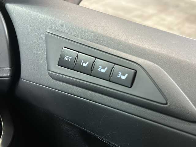 トヨタ アルファード S Cパッケージ 広島県 2022(令4)年 4.1万km ホワイトパールクリスタルシャイン 禁煙/モデリスタエアロ/ツインムーンルーフ/セーフティセンス/・プリクラッシュセーフティ/・LTA/LDA/RSA/・先行車発進告知/・オートマチックハイビーム/BSM/RCTA/クリアランスソナー/アルパイン１１型ナビ/・フルセグ/Bluetooth/CD/DVD/SD/REC/HDMI/USB/バックカメラ/アルパインフリップダウンモニター（PXH12X-L）/デジタルインナーミラー/3眼LEDヘッドライト/オートライト/フォグランプ/前後ドライブレコーダー/ビルトインETC/合皮シート/シートヒーター/シートベンチレーション/パワーシート/メモリシート/ウッドコンビステアリング/ステアリングスイッチ/ステアリングヒーター/パワーバックドア/スマートキー/スペアキー/プッシュスタート/ドアバイザー/AC100V100W電源/純正18インチアルミホイール（スタッドレス）/18インチサマータイヤ４本車載（ホイール無し）