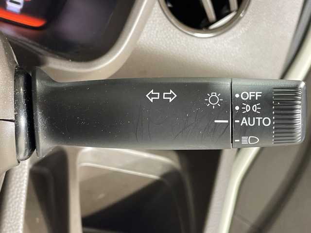 ホンダ Ｎ ＷＧＮ L ホンダセンシング 神奈川県 2021(令3)年 2.2万km プラチナホワイトパール 社外stradaナビ【CN-E30D】/Bluetooth・CD・USB・TV/バックカメラ/ホンダセンシング/クルーズコントロール/運転席シートヒーター/前後ドライブレコーダー/社外フロアマット/ETC/スペアキー1本/LEDヘッドライト/オートマチックハイビーム/電動格納ミラー/レーンキープアシスト/横滑り防止装置/盗難防止装置/衝突軽減システム