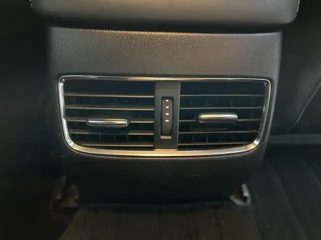 マツダ マツダ６ワゴン XD プロアクティブ 長崎県 2020(令2)年 3.4万km ディープクリスタルブルーマイカ ワンオーナー/マツダコネクトナビ(BT/FM/AM/CD/DVD/フルセグTV)/全面オートウィンドウ/パドルシフト/レーダークルーズコントロール/アラウンドビュー/ETC/前後ドラレコ/純正フロアマット/純正17インチアルミホイール/運転席パワーシート/メモリーシート/前席シートヒーター/ルーフレール/ヘッドアップディスプレイ/ブラインドスポットモニター/前後コーナーセンサー/アイドリングストップ/ABS/横滑り防止装置/路外逸脱警報/イモビライザーシステム/オートライト/オートハイビーム/純正LEDヘッドライト/衝突被害軽減ブレーキ/SRSダブル・サイドエアバッグ/SRSカーテンエアバッグ/ISOFIX