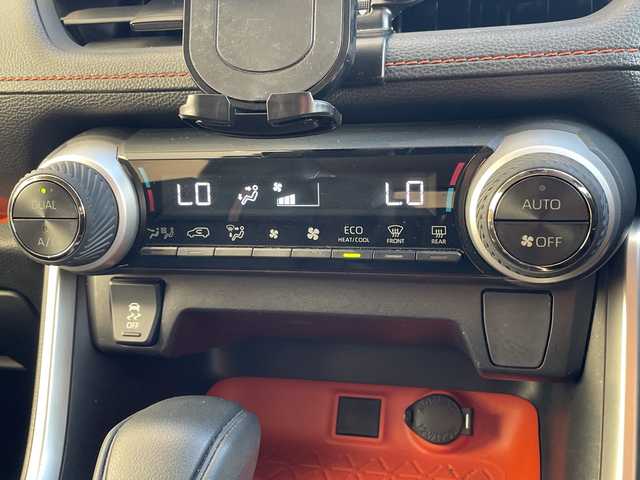 トヨタ ＲＡＶ４ アドベンチャー 愛知県 2019(平31)年 5.9万km アッシュグレーメタリック/アーバンカーキ トヨタセーフティセンス/SDナビ　SDカードなし/レーダークルーズコントロール/バックカメラ/パワーシート/コーナーセンサー/純正アルミホイール/ルーフレール/ETC/４WD/LEDヘッドライト/レーンキープアシスト/ダウンヒルアシストコントロール/オートマチックハイビーム/ドライブレコーダー/衝突軽減システム/フルセグ/CD DVD/Bluetooth/ステアリングスイッチ/スマートキー/プッシュスタート