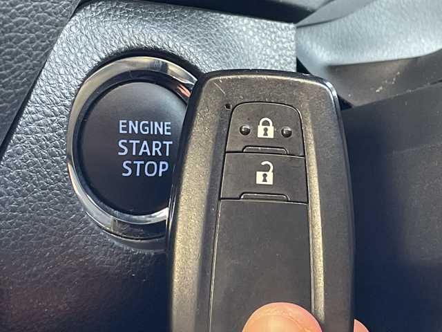 トヨタ ＲＡＶ４ アドベンチャー 愛知県 2019(平31)年 5.9万km アッシュグレーメタリック/アーバンカーキ トヨタセーフティセンス/SDナビ　SDカードなし/レーダークルーズコントロール/バックカメラ/パワーシート/コーナーセンサー/純正アルミホイール/ルーフレール/ETC/４WD/LEDヘッドライト/レーンキープアシスト/ダウンヒルアシストコントロール/オートマチックハイビーム/ドライブレコーダー/衝突軽減システム/フルセグ/CD DVD/Bluetooth/ステアリングスイッチ/スマートキー/プッシュスタート