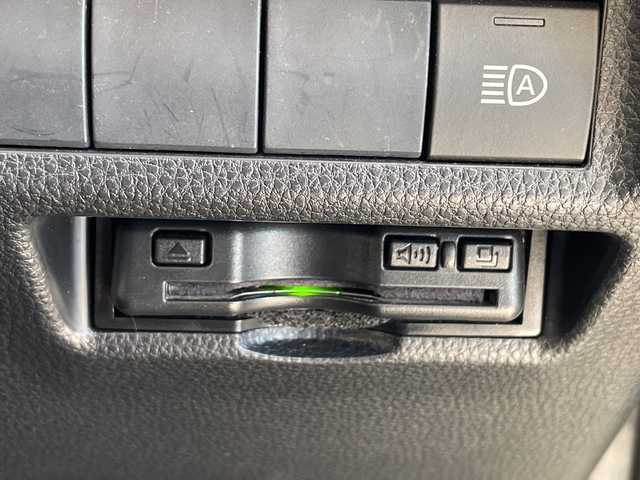 トヨタ ＲＡＶ４ アドベンチャー 愛知県 2019(平31)年 5.9万km アッシュグレーメタリック/アーバンカーキ トヨタセーフティセンス/SDナビ　SDカードなし/レーダークルーズコントロール/バックカメラ/パワーシート/コーナーセンサー/純正アルミホイール/ルーフレール/ETC/４WD/LEDヘッドライト/レーンキープアシスト/ダウンヒルアシストコントロール/オートマチックハイビーム/ドライブレコーダー/衝突軽減システム/フルセグ/CD DVD/Bluetooth/ステアリングスイッチ/スマートキー/プッシュスタート