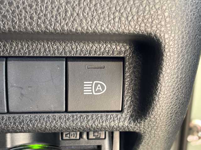 トヨタ ＲＡＶ４ アドベンチャー 愛知県 2019(平31)年 5.9万km アッシュグレーメタリック/アーバンカーキ トヨタセーフティセンス/SDナビ　SDカードなし/レーダークルーズコントロール/バックカメラ/パワーシート/コーナーセンサー/純正アルミホイール/ルーフレール/ETC/４WD/LEDヘッドライト/レーンキープアシスト/ダウンヒルアシストコントロール/オートマチックハイビーム/ドライブレコーダー/衝突軽減システム/フルセグ/CD DVD/Bluetooth/ステアリングスイッチ/スマートキー/プッシュスタート