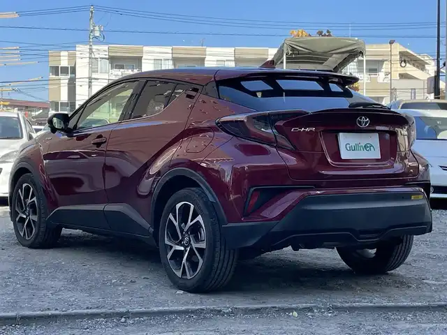 トヨタ Ｃ－ＨＲ G 東京都 2017(平29)年 3.1万km センシュアルレッドマイカ ワンオーナー/純正メモリナビ(NSZT-Y66T)/　(フルセグTV/Bluetooth/SD)/バックカメラ/ビルトインETC2.0/ハーフレザーシート/前席シートヒーター/TOYOTA Safety Sense P/・レーダークルーズ コントロール/・プリクラッシュセーフティ/・レーンディパーチャーアラート/・先行車発進告知機能/・オートマチックハイビーム/ブラインドスポットモニター/横滑り防止機能/スマートキー/純正18インチアルミホイール/純正LEDヘッドライト/純正フロアマット/カーテンエアバック/スペアキー1本/保証書/取扱説明書