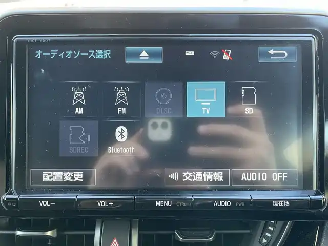 トヨタ Ｃ－ＨＲ G 東京都 2017(平29)年 3.1万km センシュアルレッドマイカ ワンオーナー/純正メモリナビ(NSZT-Y66T)/　(フルセグTV/Bluetooth/SD)/バックカメラ/ビルトインETC2.0/ハーフレザーシート/前席シートヒーター/TOYOTA Safety Sense P/・レーダークルーズ コントロール/・プリクラッシュセーフティ/・レーンディパーチャーアラート/・先行車発進告知機能/・オートマチックハイビーム/ブラインドスポットモニター/横滑り防止機能/スマートキー/純正18インチアルミホイール/純正LEDヘッドライト/純正フロアマット/カーテンエアバック/スペアキー1本/保証書/取扱説明書