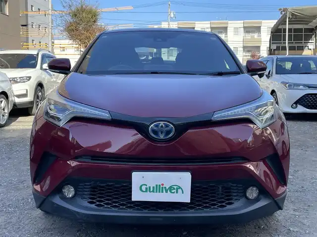 トヨタ Ｃ－ＨＲ G 東京都 2017(平29)年 3.1万km センシュアルレッドマイカ ワンオーナー/純正メモリナビ(NSZT-Y66T)/　(フルセグTV/Bluetooth/SD)/バックカメラ/ビルトインETC2.0/ハーフレザーシート/前席シートヒーター/TOYOTA Safety Sense P/・レーダークルーズ コントロール/・プリクラッシュセーフティ/・レーンディパーチャーアラート/・先行車発進告知機能/・オートマチックハイビーム/ブラインドスポットモニター/横滑り防止機能/スマートキー/純正18インチアルミホイール/純正LEDヘッドライト/純正フロアマット/カーテンエアバック/スペアキー1本/保証書/取扱説明書