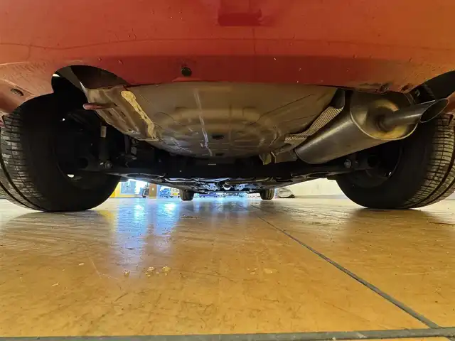 日産 ノート X エアロスタイル 群馬県 2015(平27)年 3万km ラディアントレッド 全方位モニター/車線逸脱警報/ステアリングスイッチ/アームレスト/プッシュスタート/スマートキー/電動格納ミラー/自動防眩ミラー/前方ドライブレコーダー/純正フロアマット/ドアバイザー/ETC