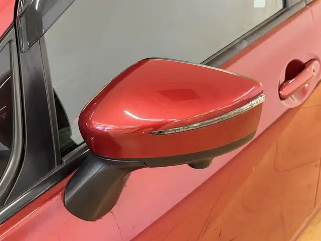 日産 ノート X エアロスタイル 群馬県 2015(平27)年 3万km ラディアントレッド 全方位モニター/車線逸脱警報/ステアリングスイッチ/アームレスト/プッシュスタート/スマートキー/電動格納ミラー/自動防眩ミラー/前方ドライブレコーダー/純正フロアマット/ドアバイザー/ETC