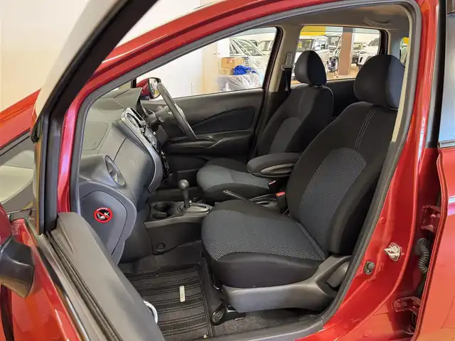 日産 ノート X エアロスタイル 群馬県 2015(平27)年 3万km ラディアントレッド 全方位モニター/車線逸脱警報/ステアリングスイッチ/アームレスト/プッシュスタート/スマートキー/電動格納ミラー/自動防眩ミラー/前方ドライブレコーダー/純正フロアマット/ドアバイザー/ETC