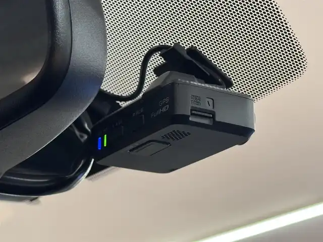 日産 ノート X エアロスタイル 群馬県 2015(平27)年 3万km ラディアントレッド 全方位モニター/車線逸脱警報/ステアリングスイッチ/アームレスト/プッシュスタート/スマートキー/電動格納ミラー/自動防眩ミラー/前方ドライブレコーダー/純正フロアマット/ドアバイザー/ETC