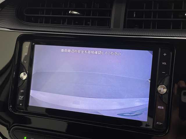 トヨタ アクア S スタイルブラック 茨城県 2019(平31)年 1.8万km ホワイトパールクリスタルシャイン ナビ　バックモニター　フルセグＴＶ　衝突軽減ブレーキ　ビルトインＥＴＣ　ドライブレコーダー　オートハイビーム　スマートキー　ステアリングスイッチ　横滑り防止装置　コーナーセンサー　ドアバイザー　禁煙車