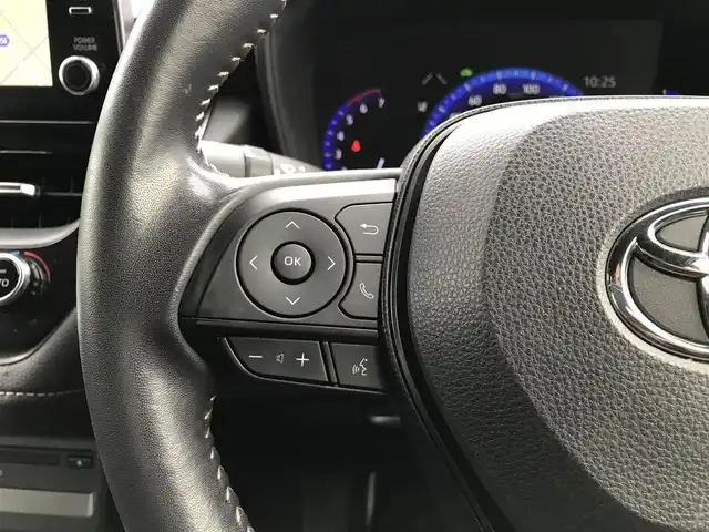 トヨタ カローラ ハイブリット ダブルバイビー 鳥取県 2019(令1)年 6.6万km ブラックマイカ ４・W・D/純正9インチディスプレイオーディオ/（ナビキット/フルセグ/CD/DVD/BT/USB）/バックカメラ・ETC２．０/トヨタセーフティセンス/ブラインドスポットモニター/レーダークルーズコントロール/コーナーセンサー/ドライブレコーダー/ハーフレザーシート/LEDヘットライト/フォグライト/純正17インチアルミホイール/プッシュエンジンスタート/スマートキー/フロアマット/ドアバイザー