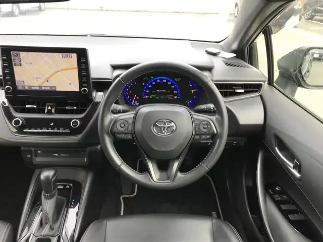 トヨタ カローラ ハイブリット ダブルバイビー 鳥取県 2019(令1)年 6.6万km ブラックマイカ ４・W・D/純正9インチディスプレイオーディオ/（ナビキット/フルセグ/CD/DVD/BT/USB）/バックカメラ・ETC２．０/トヨタセーフティセンス/ブラインドスポットモニター/レーダークルーズコントロール/コーナーセンサー/ドライブレコーダー/ハーフレザーシート/LEDヘットライト/フォグライト/純正17インチアルミホイール/プッシュエンジンスタート/スマートキー/フロアマット/ドアバイザー