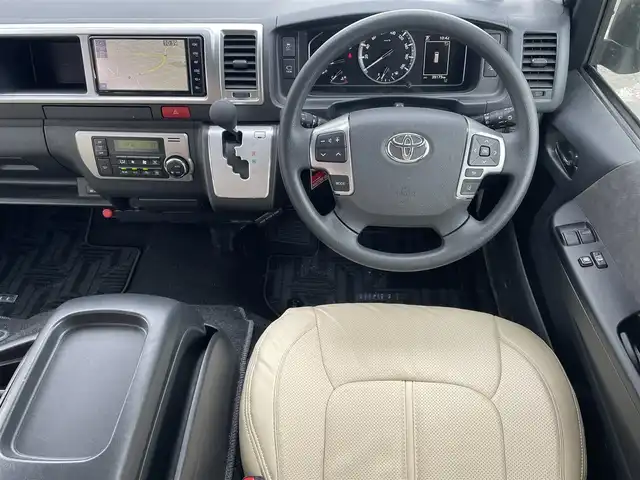トヨタ ハイエース グランドキャビン 福島県 2023(令5)年 4万km ホワイトパールクリスタルシャイン ワンオーナー/４ＷＤ/純正ナビ/フルセグＴＶ/ＣＤ・ＤＶＤ/ＦＭ・ＡＭ/Ｂｌｕｅｔｏｏｔｈ/ＥＴＣ／ドラレコ/片側パワスラ/全周囲カメラ/レーンアシスト/デジタルインナーミラー/レーダー探知機
