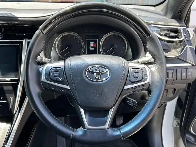 トヨタ ハリアー プレミアム 福岡県 2018(平30)年 2.9万km ホワイトパールクリスタルシャイン ・純正ナビ/（BLUETOOTH/フルセグ/バックカメラ/・ビルトインETC2.0/・レーダークルコン/・セーフティセンス/・ハーフレザーパワーシート/・モデリスタエアロ（F・S・R)/・LEDライト/・パワーバックドア/・クリアランスソナー/・電動テレスコピック機能/・スマートキー2本/・カードキー/・アイドリングストップ/・プッシュスタート/・保険証/・取扱説明書