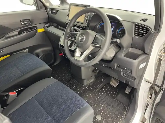 日産 ルークス ハイウェイスター X 兵庫県 2021(令3)年 2.6万km ホワイトパール 純正9インチSDナビ/（CD/DVD/SD/Bluetooth/フルセグTV）/・MM320D-L/バックカメラ/アラウンドビューモニター/エマージェンシーブレーキ/コーナーセンサー（前後）/LKA/横滑り防止装置/衝突軽減システム/カーテンエアバッグ/片側パワースライドドア/LEDヘッドライト/LEDフォグランプ/オートライト/ヘッドライトレベライザー/ビルトインETC/前方ドライブレコーダー/サーキュレーター/アイドリングストップ/スマートキー/純正フロアマット/助手席スライドアップシート車