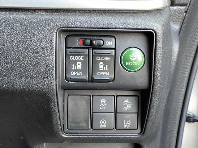 ホンダ オデッセイ アブソルートXホンダセンシングアドバンP 愛媛県 2016(平28)年 5.8万km スーパープラチナメタリック 登録時走行距離57869km/ワンオーナー /メーカーオプションナビ/両側パワースライドドア/全方位カメラ/ビルトインETC/ホンダセンシング /・衝突軽減ブレーキ/・横滑り防止装置/・レーンキープアシスト/・レーダークルーズコントロール/D席パワーシート/パドルシフト/3列シート/ハーフレザーシート/スペアキー/スマートキー/プッシュスタート /保証書