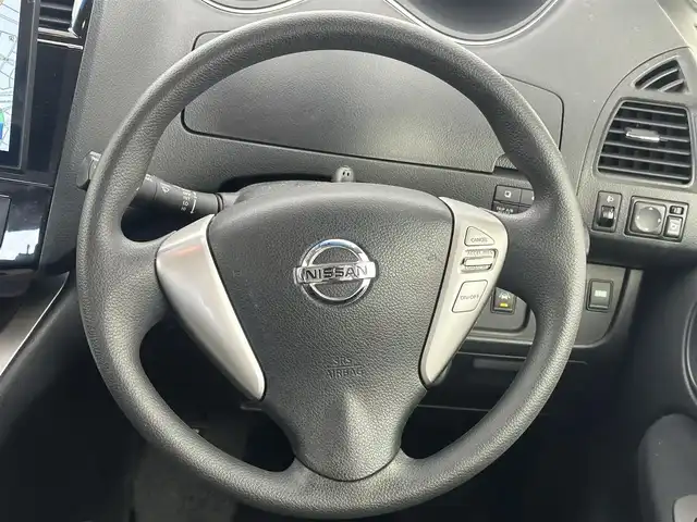 日産 セレナ 20X Sハイブリッド 愛知県 2015(平27)年 11.4万km ブリリアントホワイトパール 社外ECLIPSEナビ/(CD/DVD/BT/フルセグ)/両側パワースライドドア/前方ドラレコ/ETC/バックカメラ/横滑り防止/盗難防止/三列シート/ウォークスルー/スペアキー/社外フロアマット/純正アルミホイール/スタッドレス4本車載