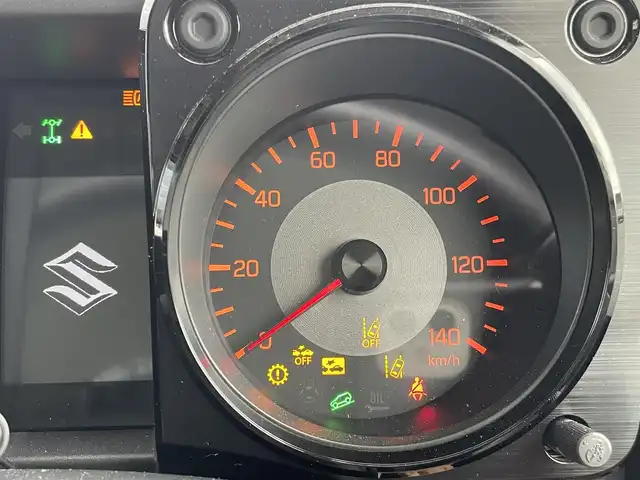 スズキ ジムニー XC 茨城県 2018(平30)年 4.5万km キネティックイエロー/ブラックトップ2トーン 社外ナビ［KXM-E503W］/ワンセグ再生可/クルーズコントロール/純正アルミホイール/純正フロアマット/スタッドレス車載有/スペアキー有り/衝突被害軽減ブレーキ/レーンキープアシスト/横滑り防止装置/オートマチックハイビーム