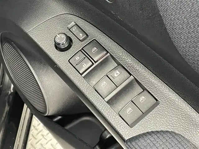 トヨタ シエンタ G 道央・札幌 2017(平29)年 10.2万km ブラックマイカ ・４WD/・寒冷地仕様/・社外SDナビ/・CD/DVD/SD/BT/iPod/USB/・フルセグTV/・バックカメラ/・ETC/・両側パワースライドドア/・盗難防止装置/・横滑り防止装置/・オートライト/・LEDヘッドライト/・ステアリングスイッチ/・ドアバイザー/・社外15インチAW/・純正15インチAW＋スタッドレスタイヤ積込/・プッシュスタート/・スマートキー/・スペアキー/・純正エンジンスターター/・純正フロアマット/・保証書/・取扱説明書