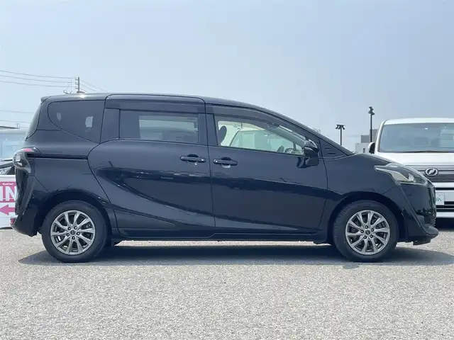 トヨタ シエンタ G 道央・札幌 2017(平29)年 10.2万km ブラックマイカ ４WD/寒冷地仕様/社外SDナビ/CD/DVD/BT/フルセグTV/横滑り防止システム/両側パワースライドドア/ワイパーデアイサー/ステアリングスイッチ/純正エンジンスターター/バックカメラ/ETC/プッシュスタート/スマートキー/冬タイヤAW付き積込/185/60R15　2022年 山5mm