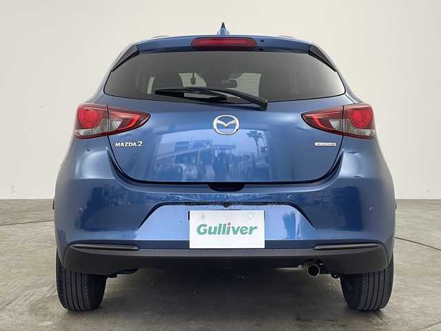 マツダ マツダ２ 15S ブラックトーンED 兵庫県 2022(令4)年 1.7万km エターナルブルーマイカ ・純正ナビ&Bluetoothオーディオ&TV&CD/DVD&AUX/USB接続/・全方位カメラ/・ETC/・衝突被害軽減ブレーキ/・ブラインドスポットモニター/・レーンキープアシスト/・LEDオートライト/・前後コーナーセンサー/・前後ドライブレコーダー/・クリアランスソナー/・W＋サイドエアバック/・エンジンスタートボタン/・アイドリングストップ/・AACエアコン/・スマートキー