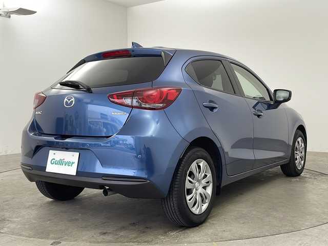 マツダ マツダ２ 15S ブラックトーンED 兵庫県 2022(令4)年 1.7万km エターナルブルーマイカ ・純正ナビ&Bluetoothオーディオ&TV&CD/DVD&AUX/USB接続/・全方位カメラ/・ETC/・衝突被害軽減ブレーキ/・ブラインドスポットモニター/・レーンキープアシスト/・LEDオートライト/・前後コーナーセンサー/・前後ドライブレコーダー/・クリアランスソナー/・W＋サイドエアバック/・エンジンスタートボタン/・アイドリングストップ/・AACエアコン/・スマートキー