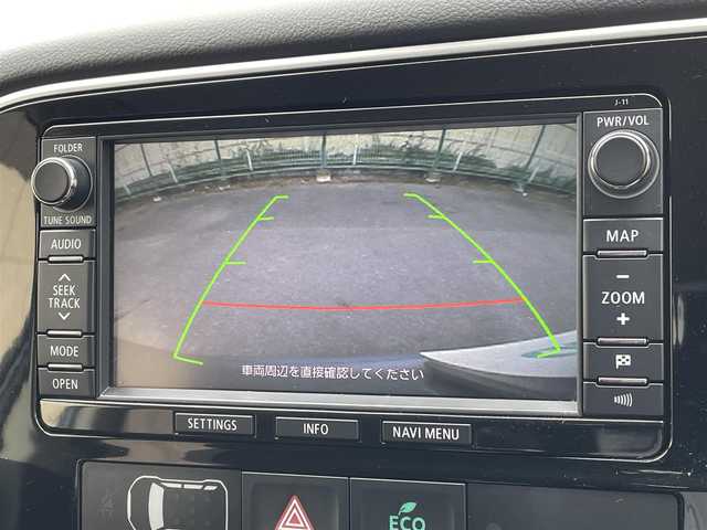 三菱 アウトランダー ＰＨＥＶ G ナビパッケージ 東京都 2014(平26)年 4.2万km テクニカルシルバーメタリック 純正ナビ/バックモニター/サイドモニター/車線逸脱警報システム/アダプティブクルーズコントロール/シートヒーター/エレクトリックテールゲート/ETC/横滑り防止措置/ステアリングスイッチ