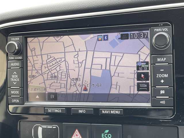 三菱 アウトランダー ＰＨＥＶ G ナビパッケージ 東京都 2014(平26)年 4.2万km テクニカルシルバーメタリック 純正ナビ/バックモニター/サイドモニター/車線逸脱警報システム/アダプティブクルーズコントロール/シートヒーター/エレクトリックテールゲート/ETC/横滑り防止措置/ステアリングスイッチ