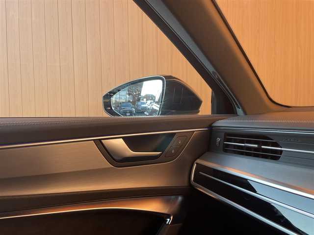アウディ Ａ６ 40TDIクワトロ Sライン 愛知県 2021(令3)年 5万km ミトスブラックメタリック 純正ナビ /フルセグTV /CD/DVD/Bluetooth/360度カメラ /マトリクスLEDヘッドライト /黒革シート/シートヒーター /ハンドルヒーター /パワーテールゲート /ACC /ブラインドスポット /レーンキープ /ATホールド/純正21インチアルミホイール/スマートキー
