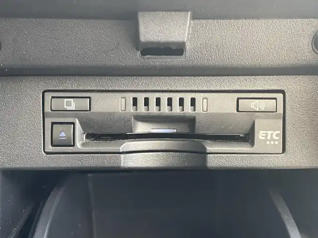 トヨタ アルファード S Cパッケージ 愛媛県 2021(令3)年 2.9万km ホワイトパールクリスタルシャイン サンルーフ/プリクラッシュセーフティ/レーントレーシングアシスト/パーキングサポートブレーキ/ロードサインアシスト/クリアランスソナー /レーダークルーズコントロール/純正デイスプレイオーディオ/　CD/DVD/Bluetooth/ワンセグTV/TVキャンセラー付き/バックカメカメラ/前後ドライブレコーダー/ ビルトインETC/両側パワースライドドア/黒革シート/前席パワーシート/前席シートヒーター/シートベンチレーション/オートライト/三眼LEDヘッドライト/ステアリングヒーター/純正18インチAW/プッシュスタート/フロアマット