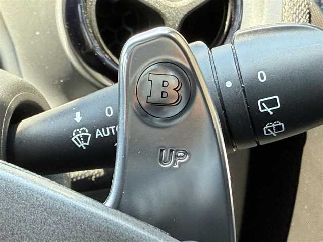スマート ＭＣＣ スマート BRABUS エクスクルーシブ 静岡県 2019(令1)年 2.3万km 赤 ガラスルーフ/レザーシート/社外メモリナビ/(CD/DVD/Bluetooth/フルセグ)/衝突被害軽減システム/バックカメラ/クルーズコントロール/レーンキープアシスト/パーキングアシスト/シートヒーター/キーレスキー/ETC/純正フロアマット/純正17インチアルミホイール/フロントフォグランプ/保証書/取扱説明書/スペアキー