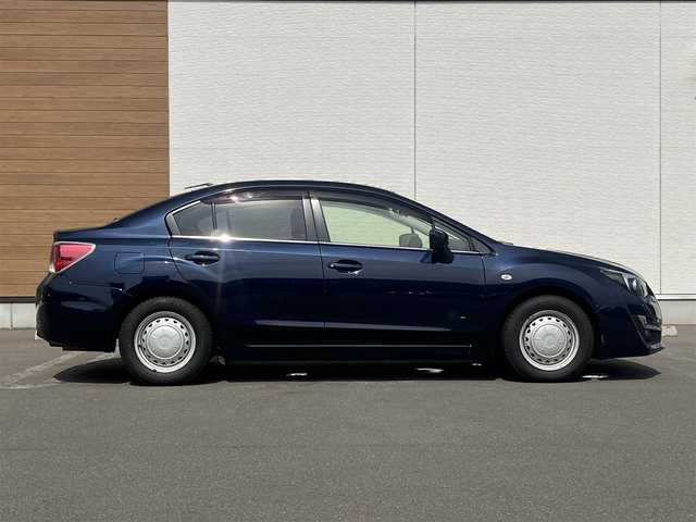 スバル インプレッサ Ｇ４ 1．6i－L 新潟県 2016(平28)年 7.6万km ダークブルーパール ４WD/社外ナビ/バックカメラ/リモコンキー/純正エンジンスターター/アイドリングストップ/プッシュスタート/MTモード付AT/ステアリングスイッチ/ETC/パドルシフト/社外フロアマット/社外ドアバイザー/オートライト/オートエアコン/パワーステアリング/パワーウィンドウ/横滑り防止/盗難防止装置/寒冷地仕様/電動格納ミラー/保証書/取扱説明書/記録簿