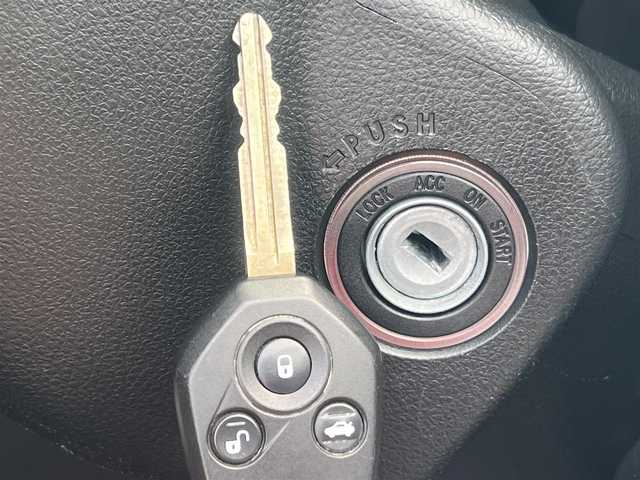 スバル インプレッサ Ｇ４ 1．6i－L 新潟県 2016(平28)年 7.6万km ダークブルーパール ４WD/社外ナビ/バックカメラ/リモコンキー/純正エンジンスターター/アイドリングストップ/プッシュスタート/MTモード付AT/ステアリングスイッチ/ETC/パドルシフト/社外フロアマット/社外ドアバイザー/オートライト/オートエアコン/パワーステアリング/パワーウィンドウ/横滑り防止/盗難防止装置/寒冷地仕様/電動格納ミラー/保証書/取扱説明書/記録簿