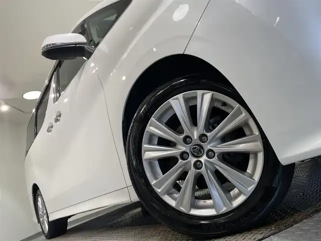 トヨタ ヴェルファイア Z 愛知県 2015(平27)年 6.2万km ホワイトパールクリスタルシャイン 純正９インチナビ　/（Bluetooth/フルセグTV/SD/CD・DVD再生/AM/FM)/１１インチフリップダウンモニター　/両側パワースライドドア　/ＡＣ１００Ｖ　/ビルトインＥＴＣ　/バックカメラ　　/ドライブレコーダー　/クリアランスソナー　/ＬＥＤヘッドライト/LEDフォグランプ/オットマン/プッシュスタート/　　-スマートキー/横滑り防止/アクセサリーソケット