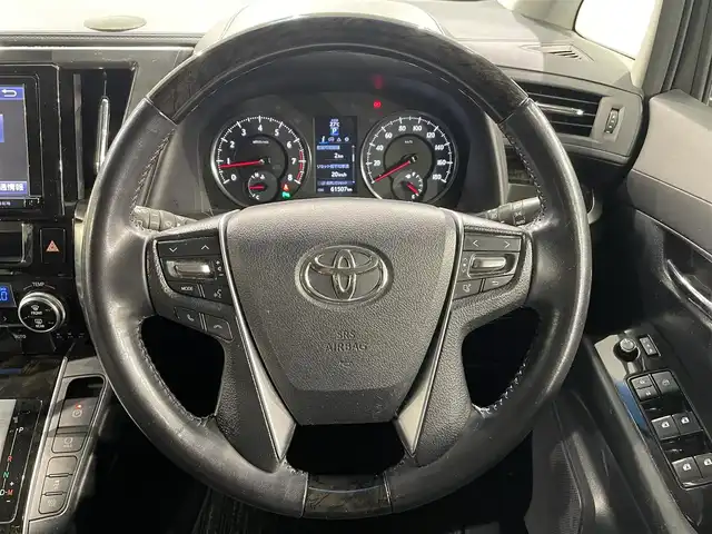 トヨタ ヴェルファイア Z 愛知県 2015(平27)年 6.2万km ホワイトパールクリスタルシャイン 純正９インチナビ　/（Bluetooth/フルセグTV/SD/CD・DVD再生/AM/FM)/１１インチフリップダウンモニター　/両側パワースライドドア　/ＡＣ１００Ｖ　/ビルトインＥＴＣ　/バックカメラ　　/ドライブレコーダー　/クリアランスソナー　/ＬＥＤヘッドライト/LEDフォグランプ/オットマン/プッシュスタート/　　-スマートキー/横滑り防止/アクセサリーソケット