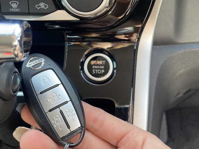 日産 セレナ ハイウェイスター プロパイロットED 大阪府 2016(平28)年 4.7万km ブリリアントホワイトパール 純正ナビ(CD/DVD/BL)/フルセグTV/プロパイロット/レーダークルーズコントロール/両側PWスライドドア/ハーフレザー/ETC/フリップダウン/革巻きステアリング/サンシェード/スペアキー×1